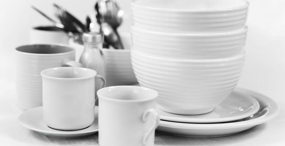 Zastawa ćmielów: jak wybrać idealny zestaw na wyjątkowe okazje?