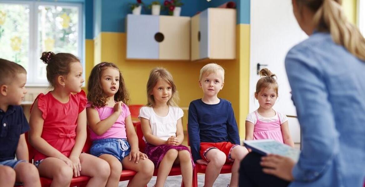 W jaki sposób integracyjne podejście w przedszkolu wpływa na empatię u dzieci?