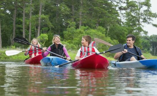 Spływy kajakowe jako integracja dla grup zorganizowanych – co warto wiedzieć?