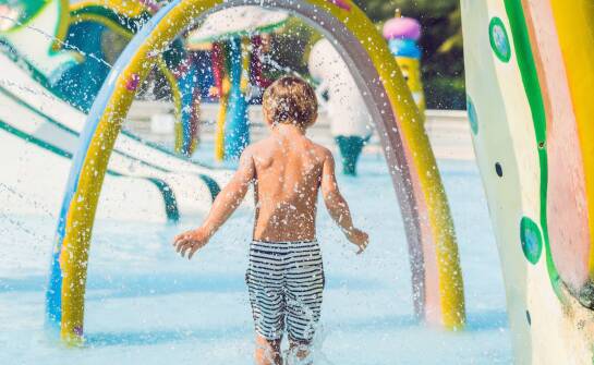 Jakie materiały są używane do produkcji dmuchanych parków wodnych?