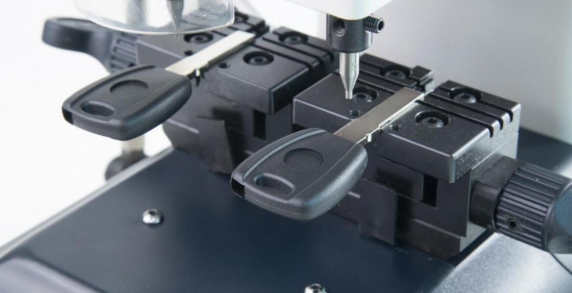 Jakie są najczęstsze wyzwania związane z dorabianiem kluczy do pojazdów dostawczych?