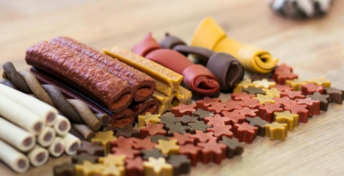 Naturalne gryzaki a potrzeby żywieniowe szczeniaka