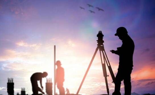 Współpraca z geodetą w trakcie budowy - kluczowe aspekty dla inwestorów