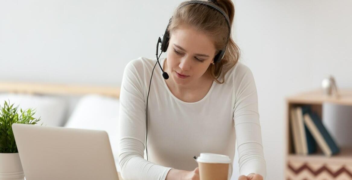 Jak usługi tłumaczeniowe przyczyniają się do sukcesu konferencji?