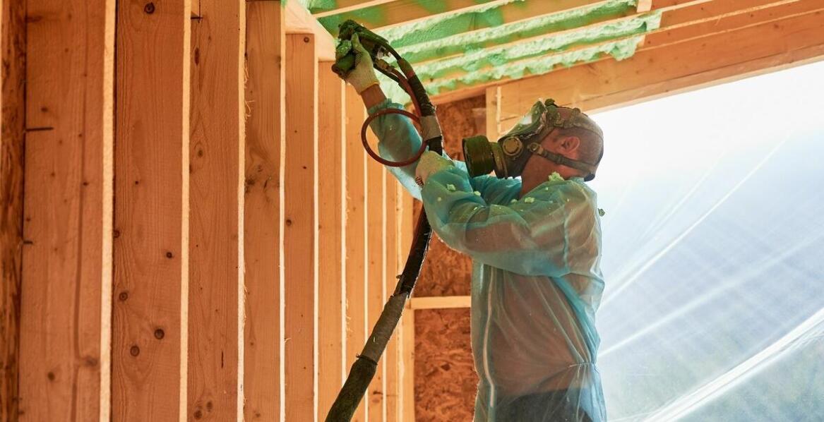 Efektywność energetyczna ocieplania budynków pianką poliuretanową