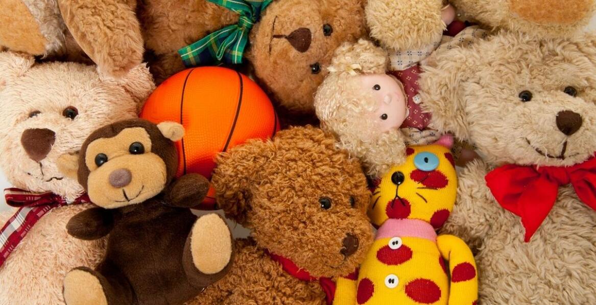 Jakie są korzyści z posiadania maskotki stworzonej na podstawie rysunku?