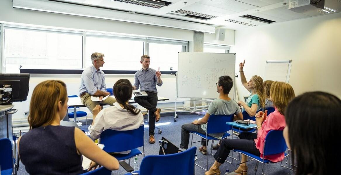 Efektywność nauki w programach MBA dzięki dostępowi do materiałów dydaktycznych online