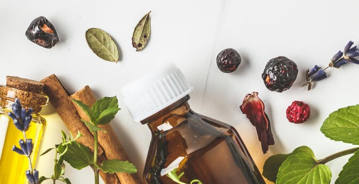 Wyciągi ziołowe w suplementach diety – jak wpływają na zdrowie?