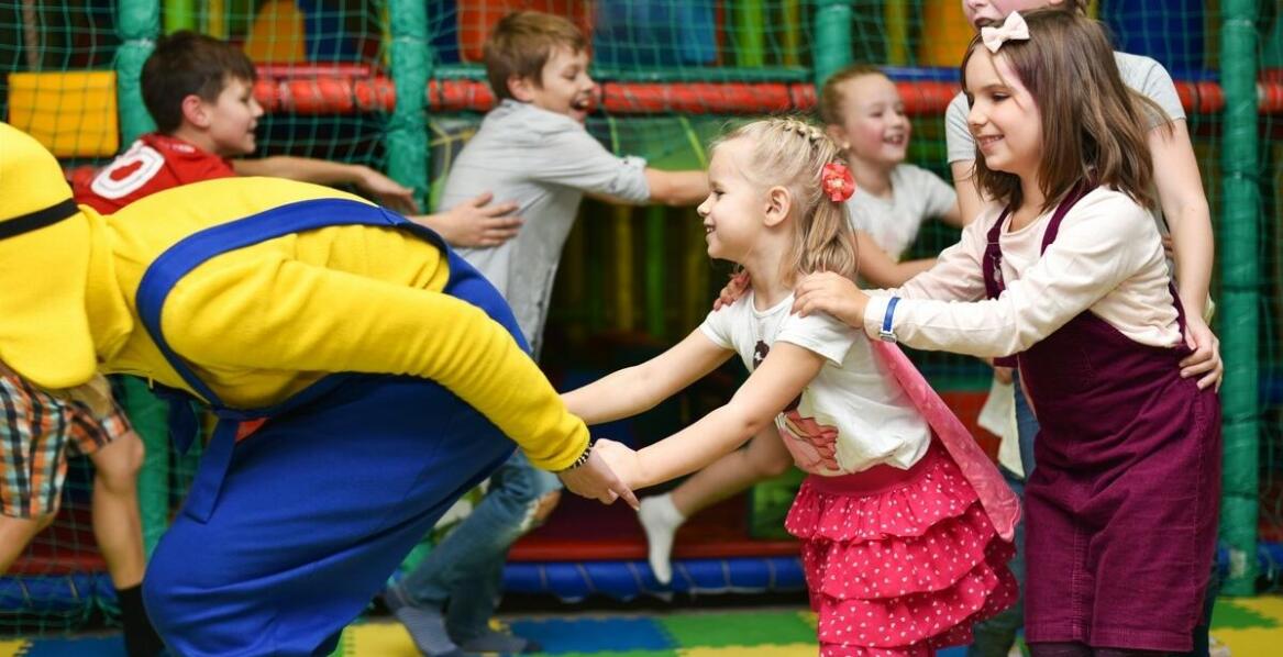 Plac zabaw dla dzieci podczas wesel - jakie atrakcje oferujemy?