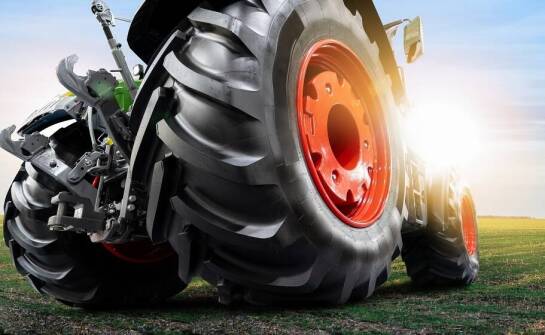 Zalety mobilnego serwisu opon dla maszyn rolniczych