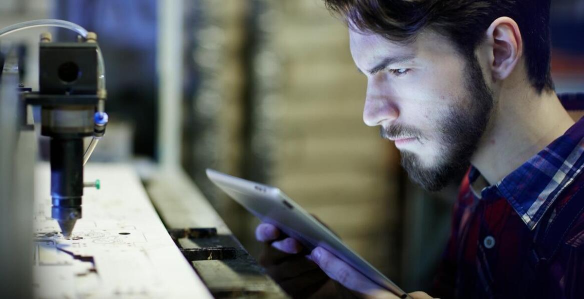 Rola usuwania zadziorów w optymalizacji procesów przemysłowych