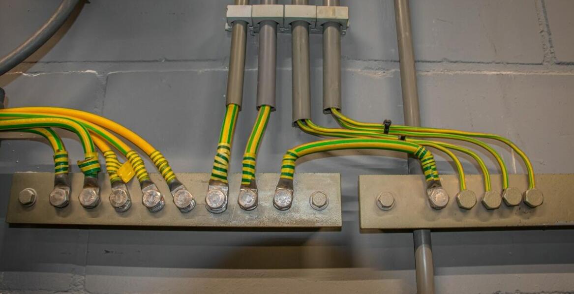 Przykłady zastosowań nowoczesnych muf kablowych w różnych branżach