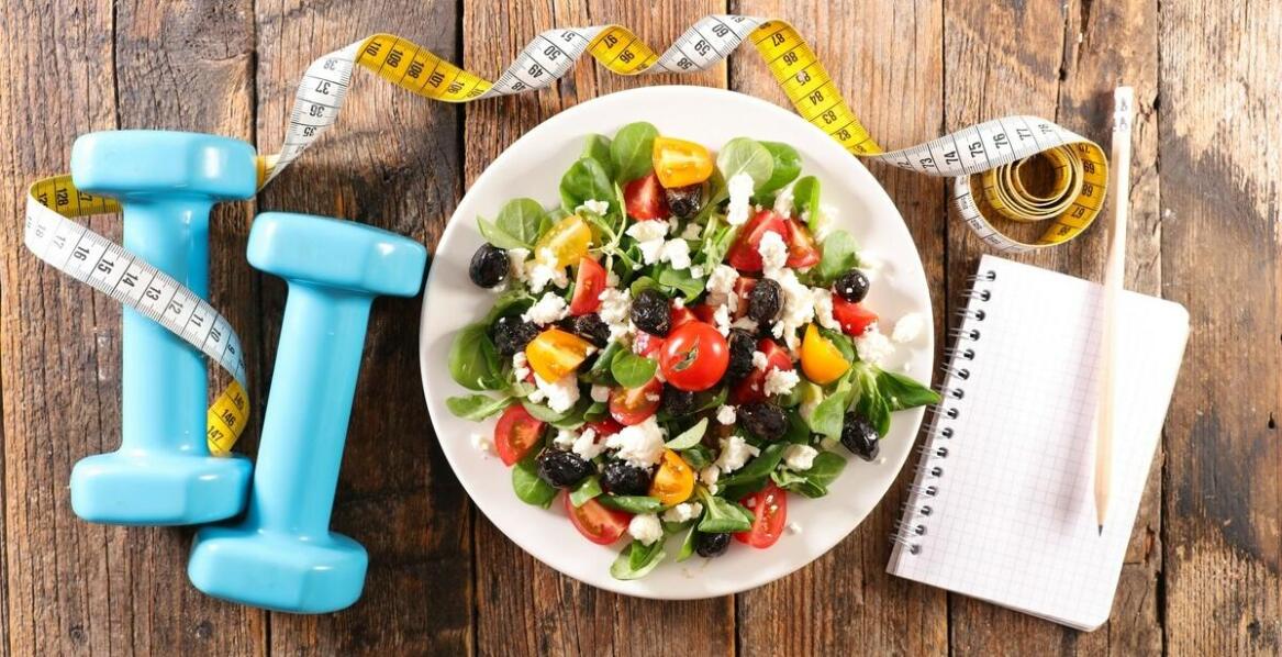 Obliczanie zapotrzebowania kalorycznego dla osób trenujących siłowo