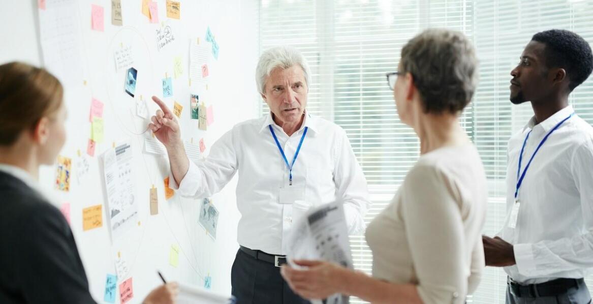 Profesjonalizm kobiety detektyw w gromadzeniu materiałów dowodowych