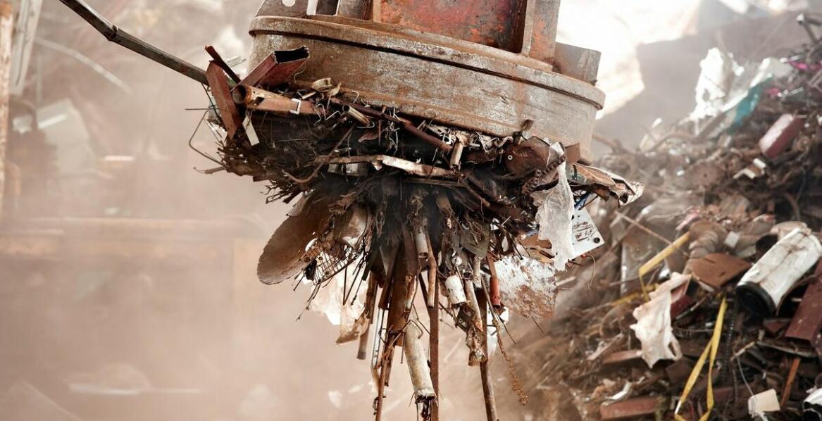 Innowacyjne metody odbioru i przetwarzania złomu w Police