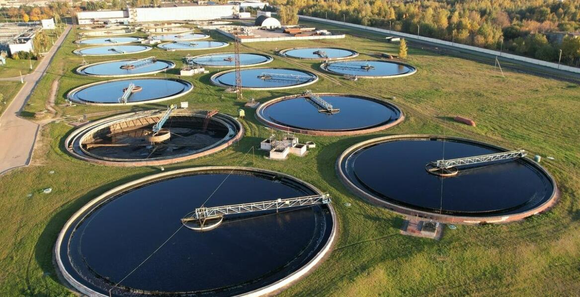 Ekologiczne korzyści zastosowania oczyszczalni kontenerowej