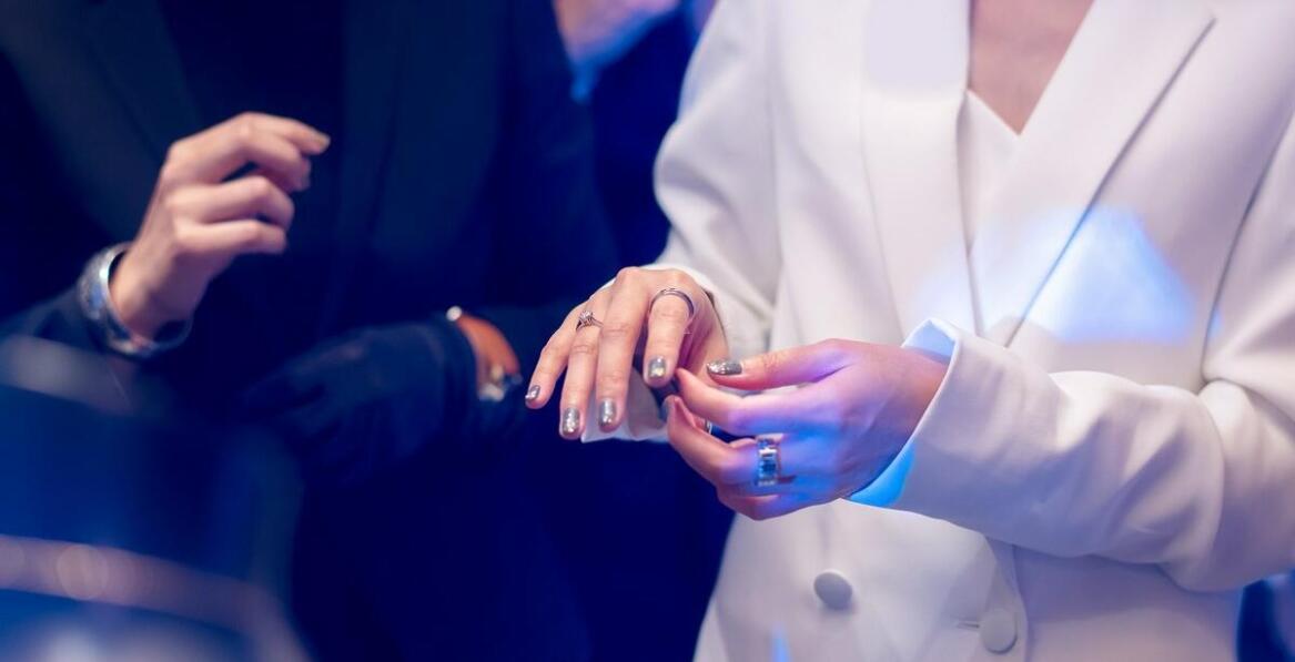 Najnowsze trendy w zdobieniu paznokci omawiane na warszawskich szkoleniach