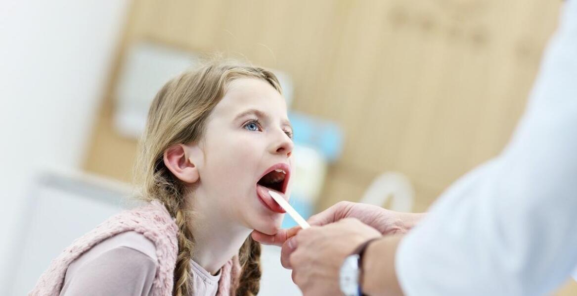 Znaczenie wczesnej interwencji laryngologicznej w przypadku wad wrodzonych krtani