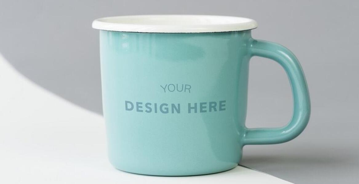 Przewaga filiżanek reklamowych nad innymi gadżetami promocyjnymi