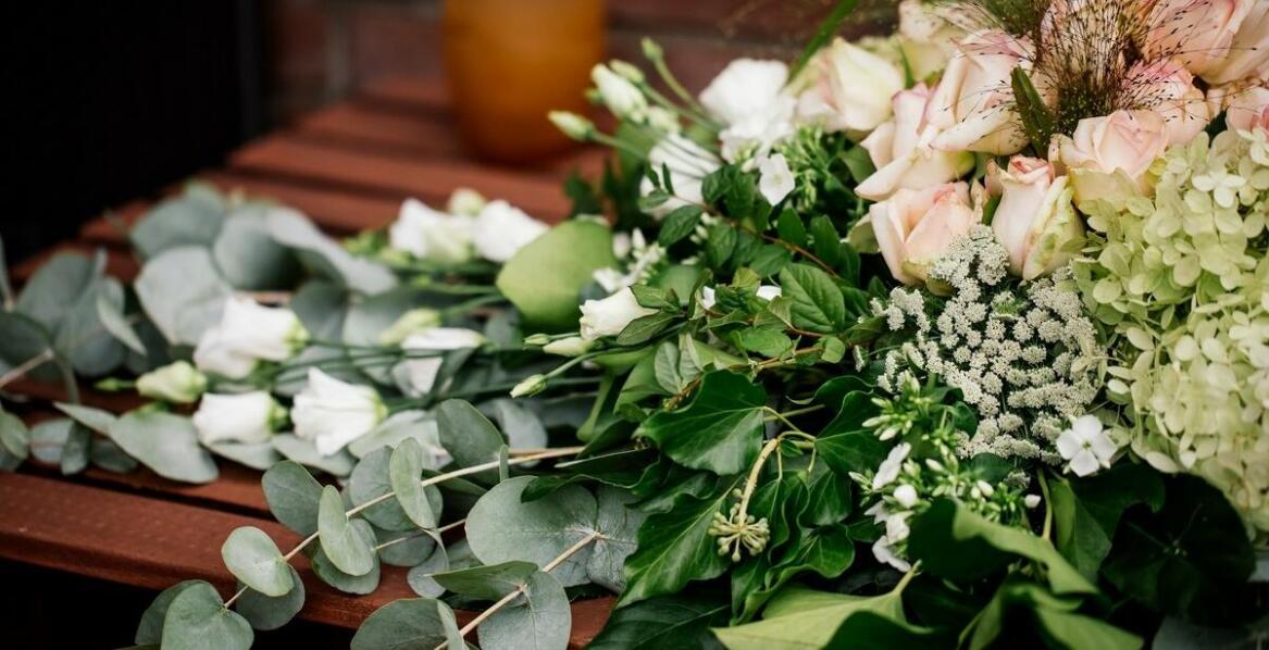 Skrzynki balkonowe 50 cm - optymalne rozwiązanie dla średnich przestrzeni