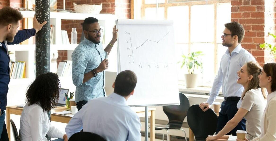 Doradztwo zawodowe - jak pomaga w wyborze odpowiednich szkoleń?