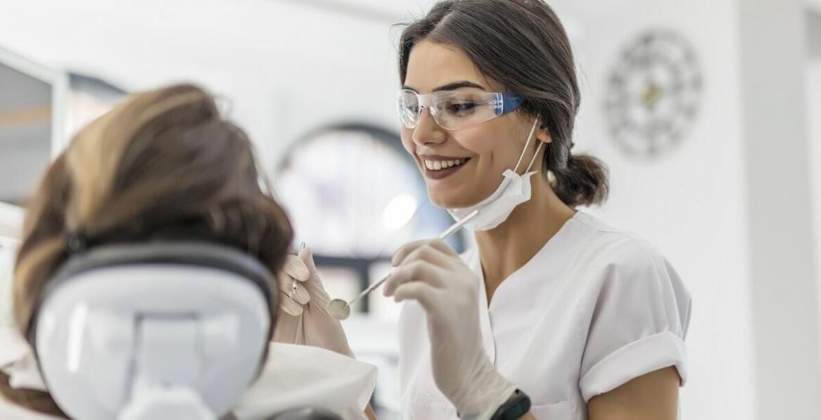 Jakie korzyści przynosi regularna kontrola zębów u dentysty?