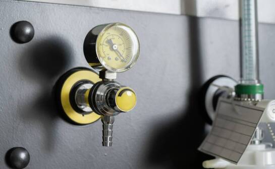 Przegląd innowacyjnych funkcji w nowoczesnych maszynach do wypychania maskotek