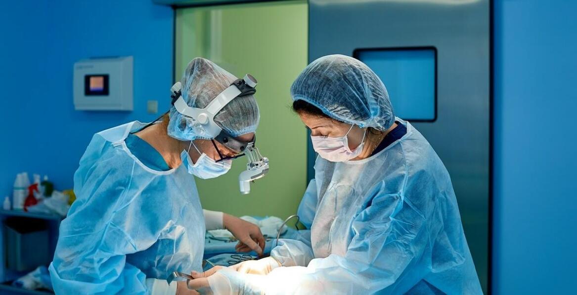 Kluczowe aspekty chirurgii stomatologicznej w poprawie zdrowia jamy ustnej