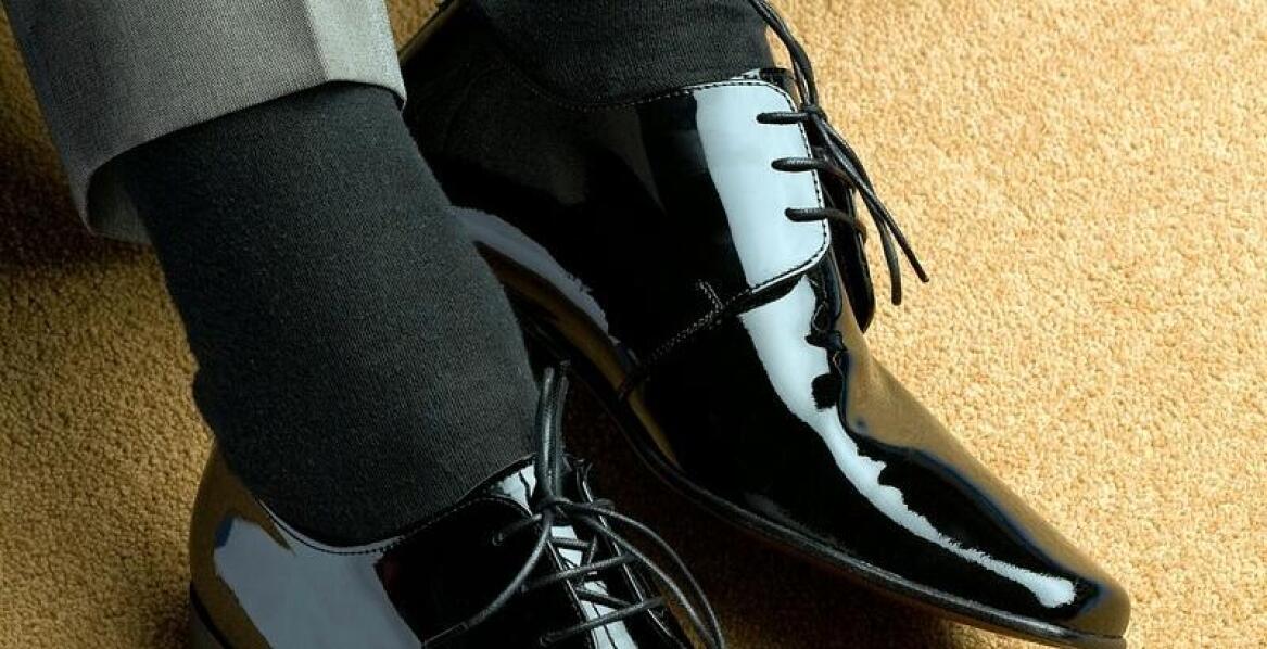 Czółenka na studniówkę – elegancja i wygoda na parkiecie