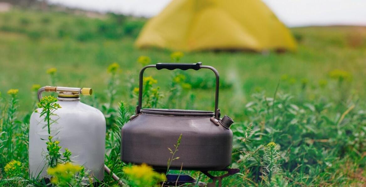 Obciążniki do namiotów a ich rola w ochronie konstrukcji przed uszkodzeniami