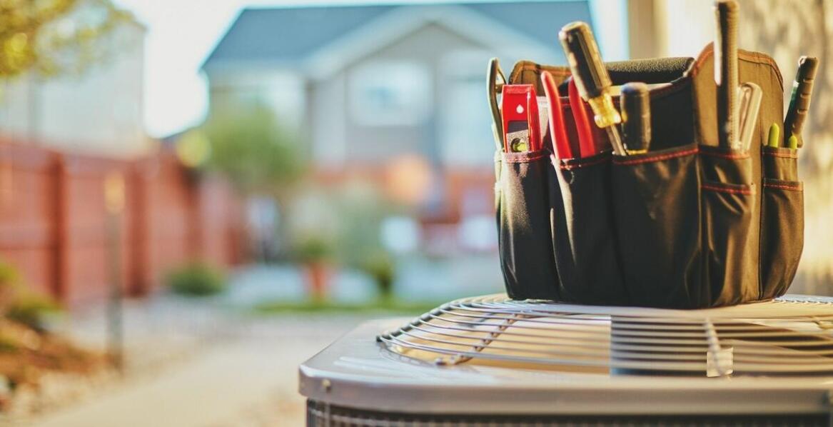 Montaż klimatyzacji a późniejsza konserwacja – jak to zaplanować?