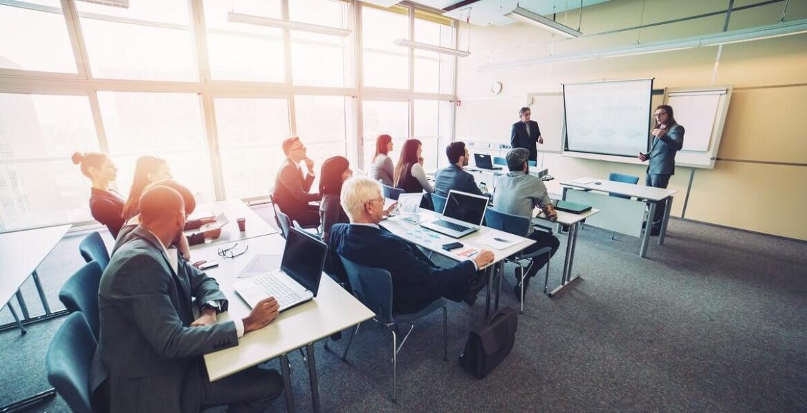 Znaczenie współpracy z ekspertem BHP w kontekście dynamicznych zmian prawnych