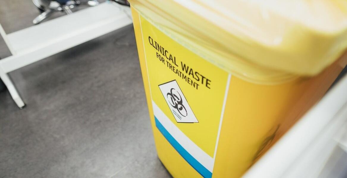 Jakie technologie wspierają bezpieczny odbiór odpadów niebezpiecznych?