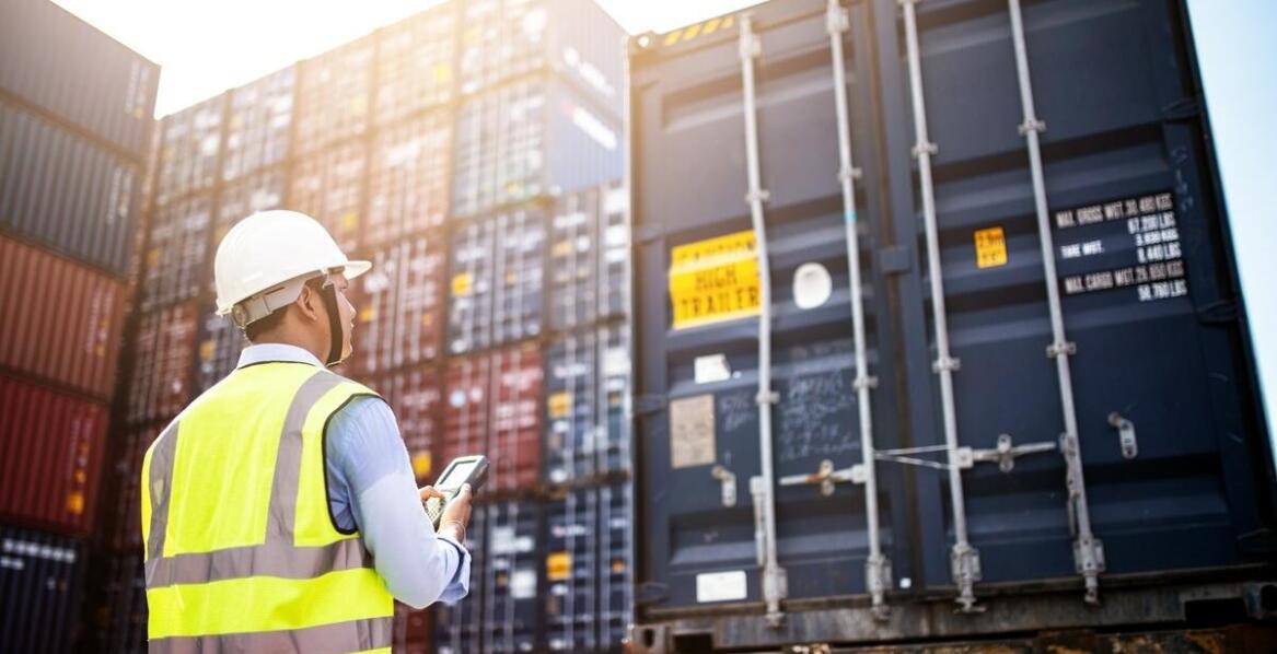 Jak numer EORI wpływa na efektywność transakcji celnych?