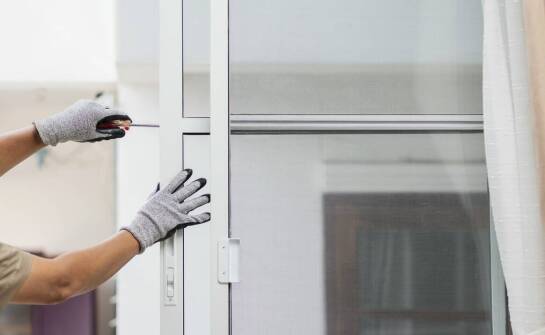 W jaki sposób montaż drzwi balkonowych wpływa na ich funkcjonalność?