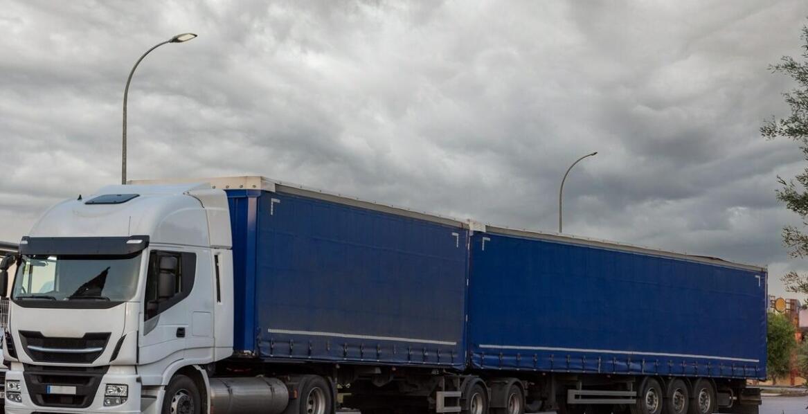 Jak Mercedes Actros HDS zwiększa efektywność przewozu ładunków specjalnych?