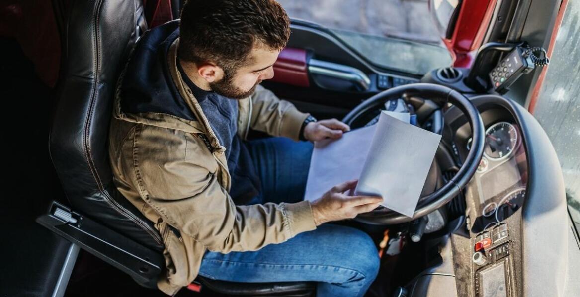 Znaczenie serwisu tachografów dla zgodności z normami transportowymi