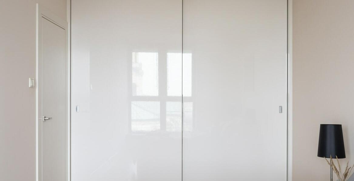 Drzwi wahadłowe z tworzywa sztucznego jako element nowoczesnego designu wnętrz