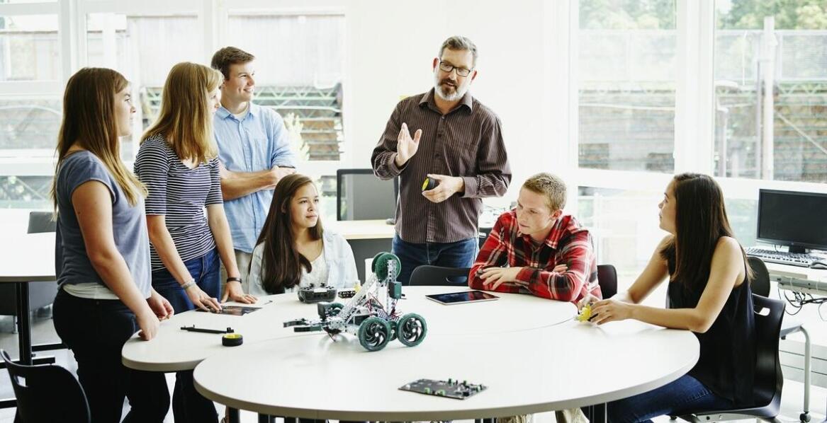 Jakie są najważniejsze prawa nauczycieli związane z zatrudnieniem?