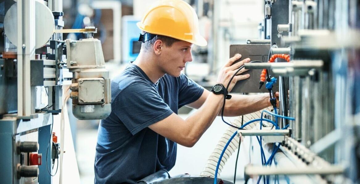 Znaczenie serwisu posprzedażowego oferowanego przez "pak sp z oo" dla długowieczności maszyn