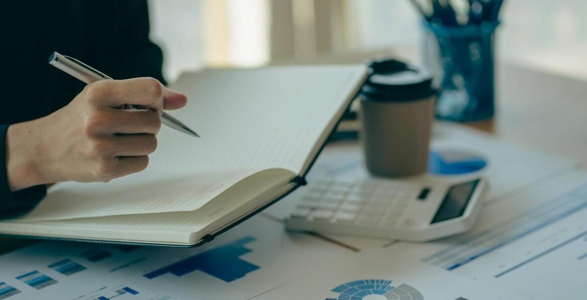 Znaczenie liczby w numerologii roku osobistego w kontekście finansów