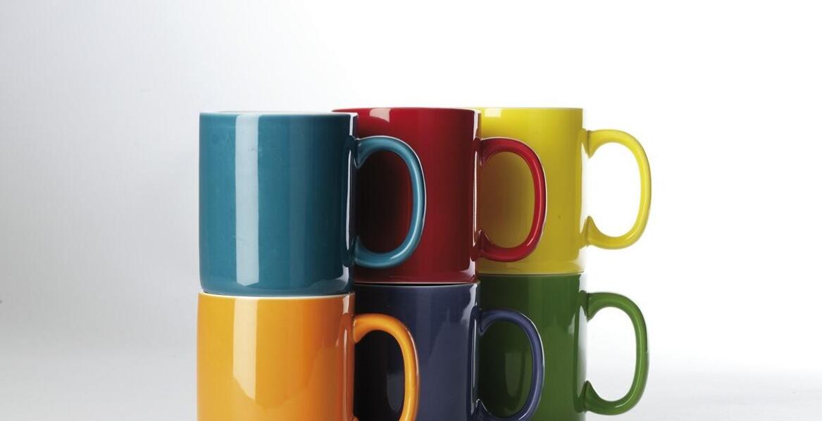 Dlaczego kubki z nadrukiem to idealny gadżet reklamowy dla startupów?