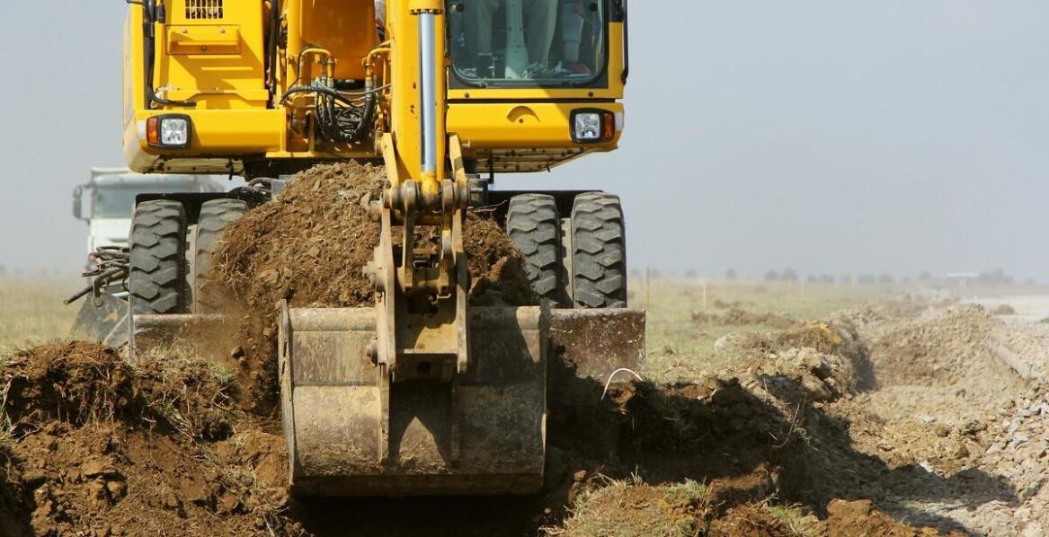 Zastosowanie koparek – najważniejsze informacje i popularne rodzaje maszyn