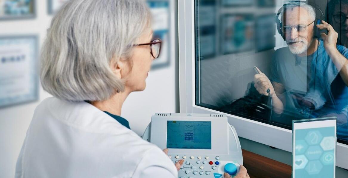 W jaki sposób innowacyjne technologie medyczne są wdrażane w praktyce klinicznej?