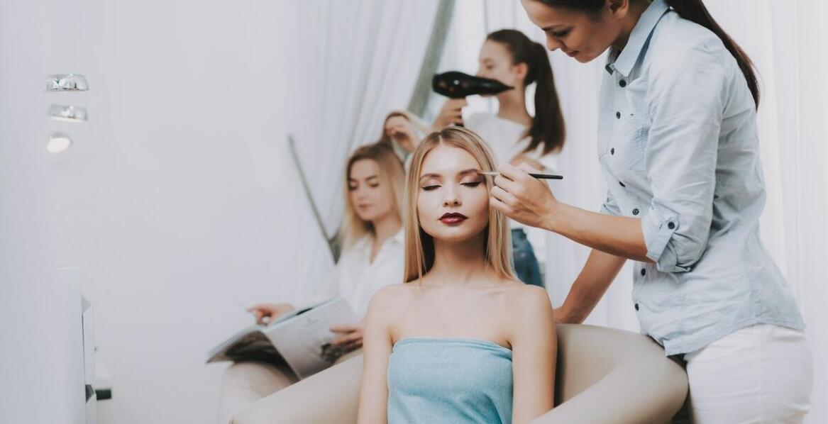 Zabiegi kosmetyczne dla zdrowej i promiennej skóry – przegląd możliwości