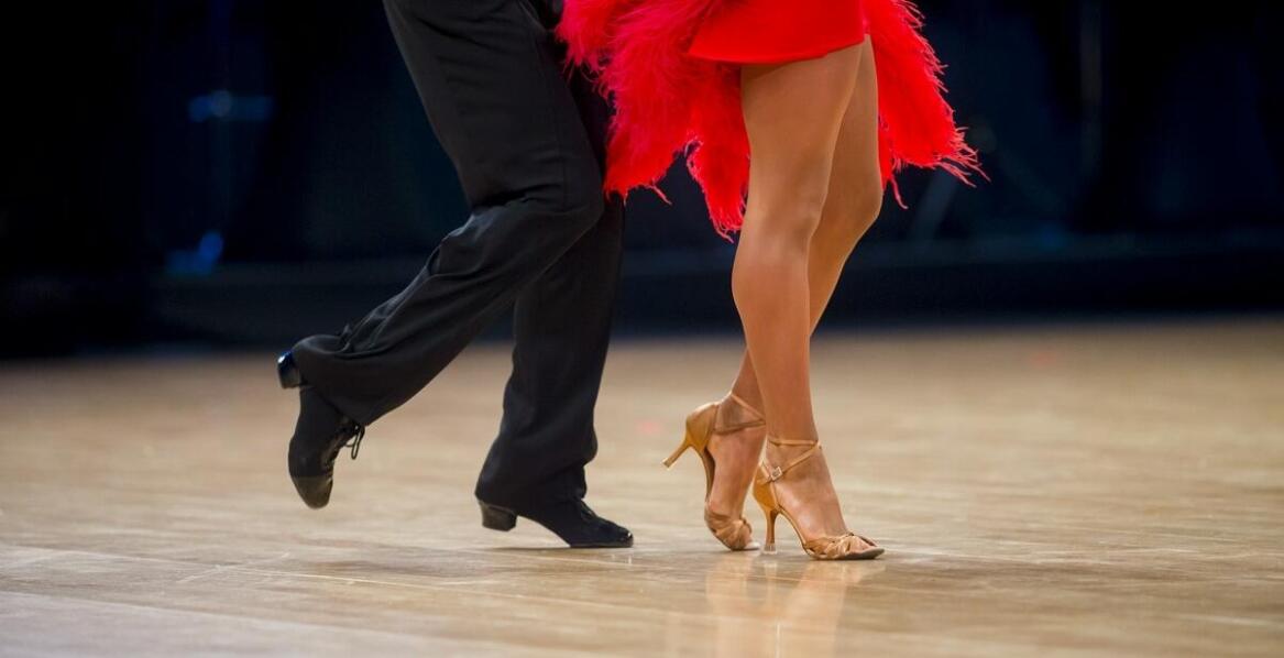 Jak dobrać odpowiednie obuwie do zajęć salsa styling for ladies?
