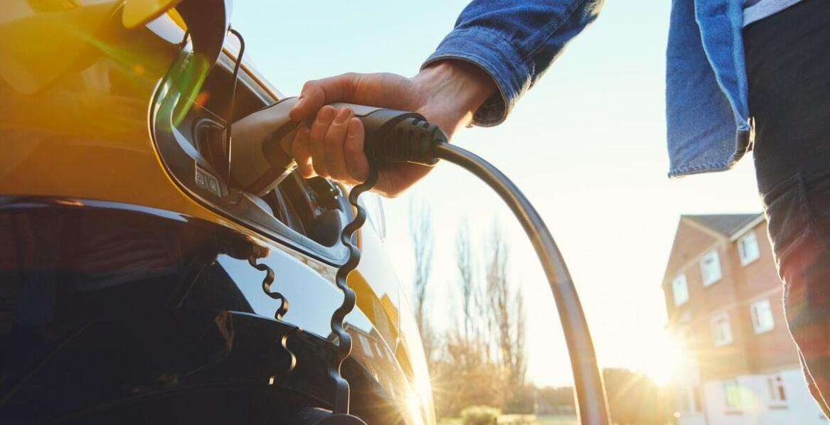 Jak działa instalacja gazowa w samochodzie i kiedy warto odwiedzić serwis LPG