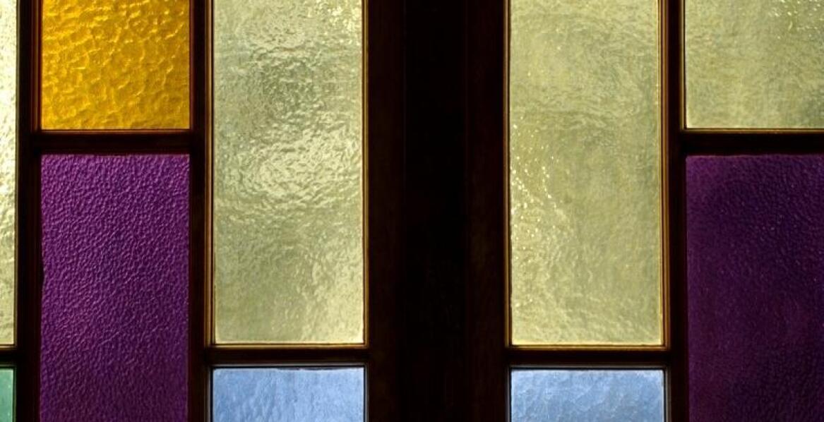 Szkło hartowane – zastosowania, właściwo