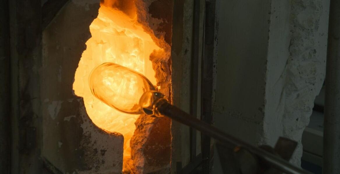 Jak powstaje szkło odporne na uszkodzenia i gdzie znajduje zastosowanie