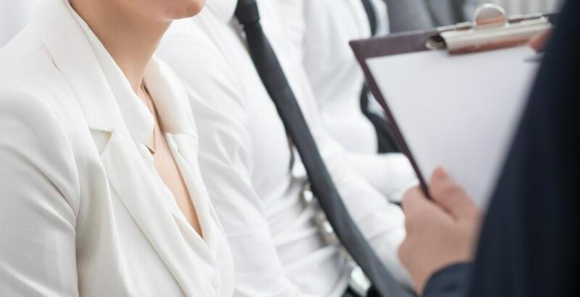 Oferty pracy od agencji – jak wygląda rekrutacja i na co zwrócić uwagę